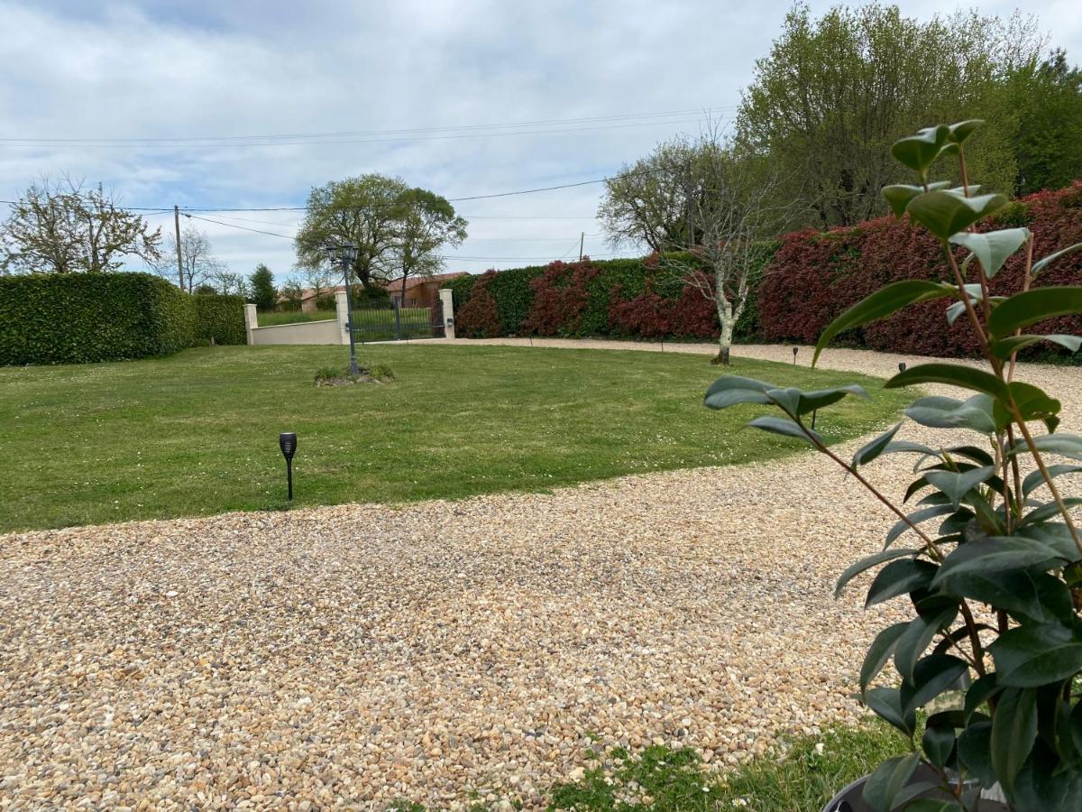 Gite 3 Etoiles Avec Piscine Dordogne Minzac ภายนอก รูปภาพ